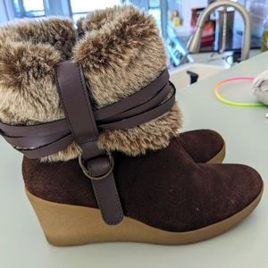 Fur boots